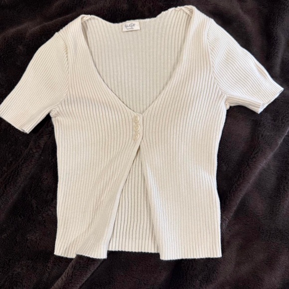 White Ribbed V-Neck Top - Picture 1 of 2